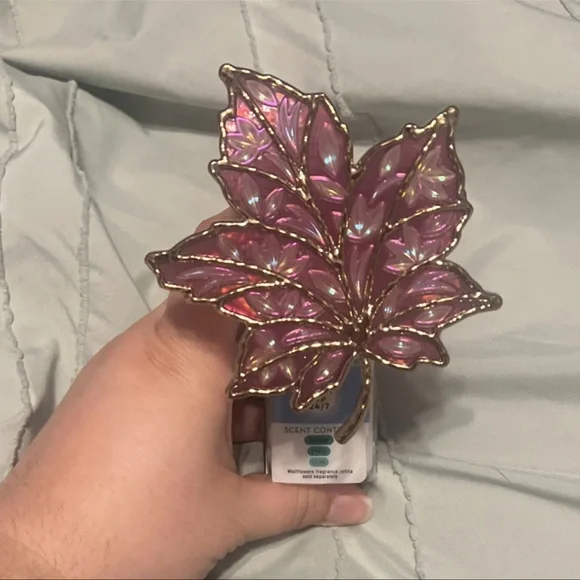 Bath and Body Works Leaf Wallflower Fragrance Plug - Picture 5 of 5